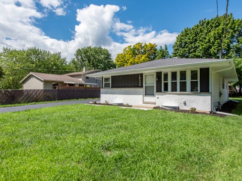 Tiny photo for 10350 W California Avenue, Beach Park, IL 60099 (MLS # 12735526)