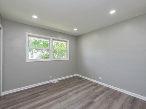 Tiny photo for 10350 W California Avenue, Beach Park, IL 60099 (MLS # 12735526)