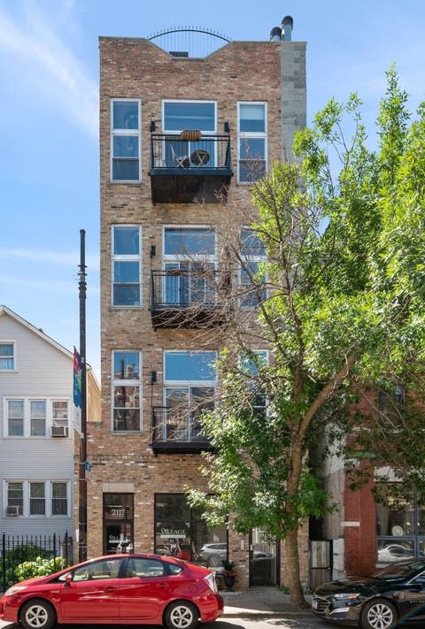Photo of 2117 W Belmont Avenue #2, Chicago, IL 60618 (MLS # 12720118)