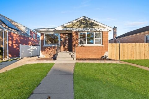 Tiny photo for 1619 N 20th Avenue, Melrose Park, IL 60160 (MLS # 12528983)