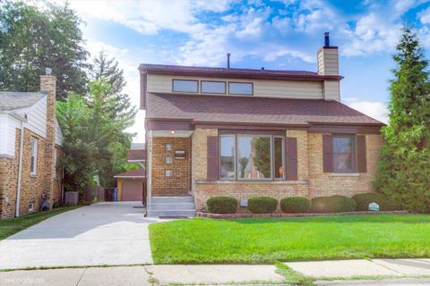 Tiny photo for 7246 N Meade Avenue, Chicago, IL 60646 (MLS # 12507255)