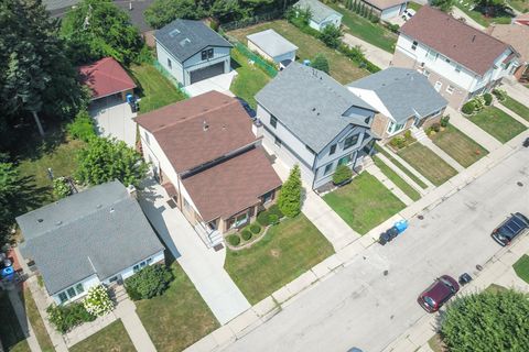 Tiny photo for 7246 N Meade Avenue, Chicago, IL 60646 (MLS # 12507255)