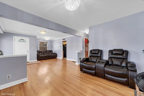 Tiny photo for 7246 N Meade Avenue, Chicago, IL 60646 (MLS # 12507255)