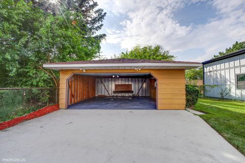 Tiny photo for 7246 N Meade Avenue, Chicago, IL 60646 (MLS # 12507255)