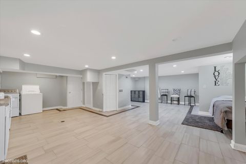 Tiny photo for 7246 N Meade Avenue, Chicago, IL 60646 (MLS # 12507255)