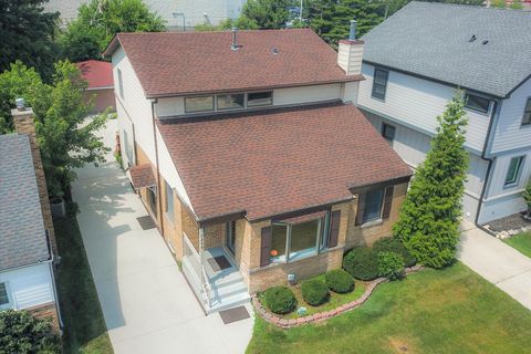 Tiny photo for 7246 N Meade Avenue, Chicago, IL 60646 (MLS # 12507255)