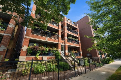 Photo of 4007 N Paulina Street #4S, Chicago, IL 60613 (MLS # 12762393)