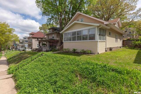 Tiny photo for 1037 22ND Street, Rock Island, IL 61201 (MLS # QC4262976)