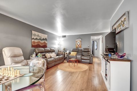 Tiny photo for 4119 W 98th Street #A, Oak Lawn, IL 60453 (MLS # 12520445)