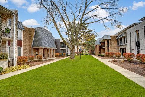 Tiny photo for 4119 W 98th Street #A, Oak Lawn, IL 60453 (MLS # 12520445)