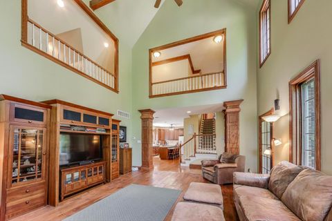 Tiny photo for 273 Bridlewood Lane, Valparaiso, IN 46385 (MLS # 12617129)