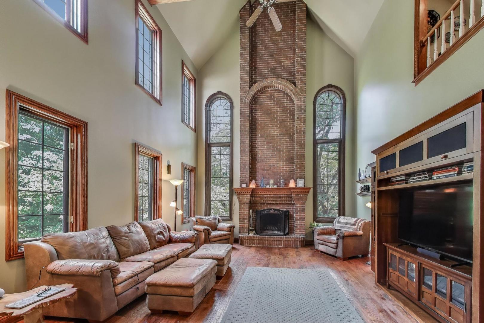 273 Bridlewood Lane