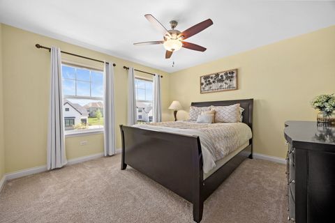 Tiny photo for 4211 Chinaberry Lane, Naperville, IL 60564 (MLS # 12622242)