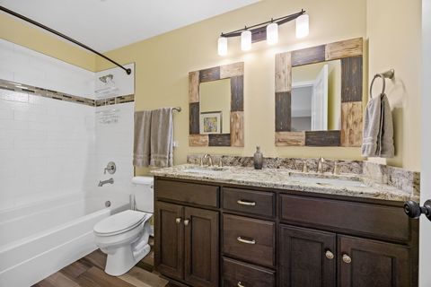 Tiny photo for 4211 Chinaberry Lane, Naperville, IL 60564 (MLS # 12622242)
