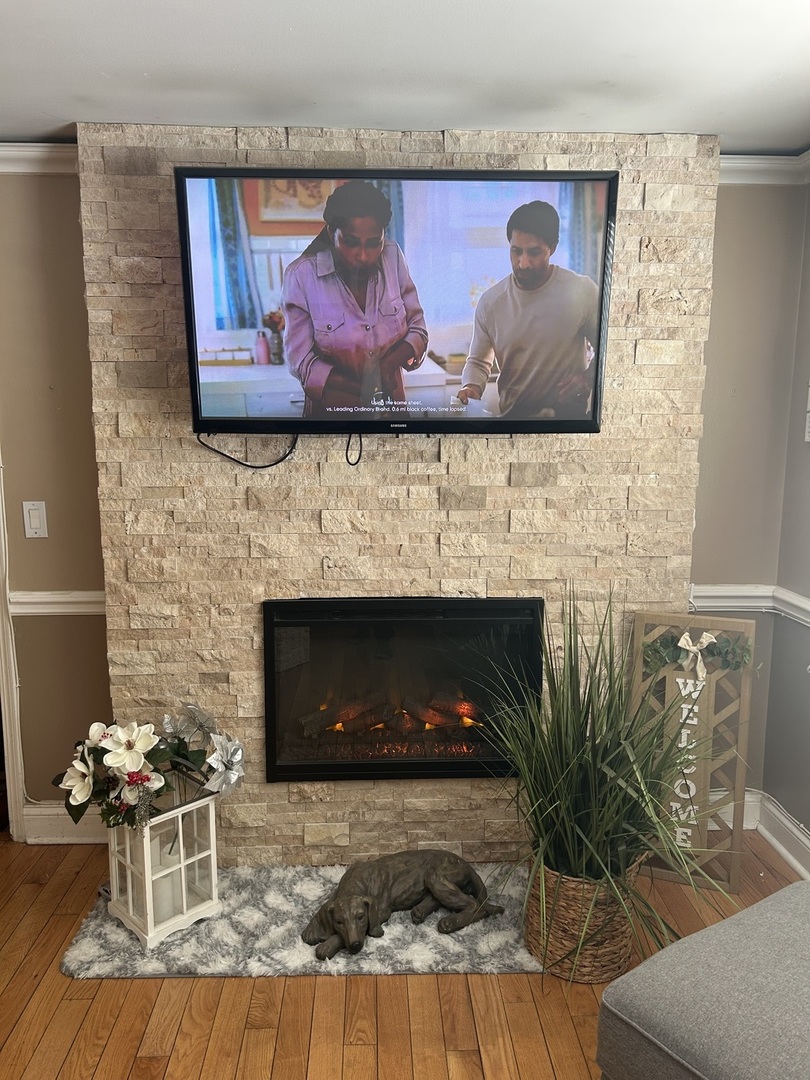 5029 N East River Road 1A