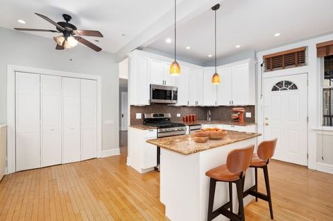 Tiny photo for 533 W Melrose Street #3F, Chicago, IL 60657 (MLS # 12628321)