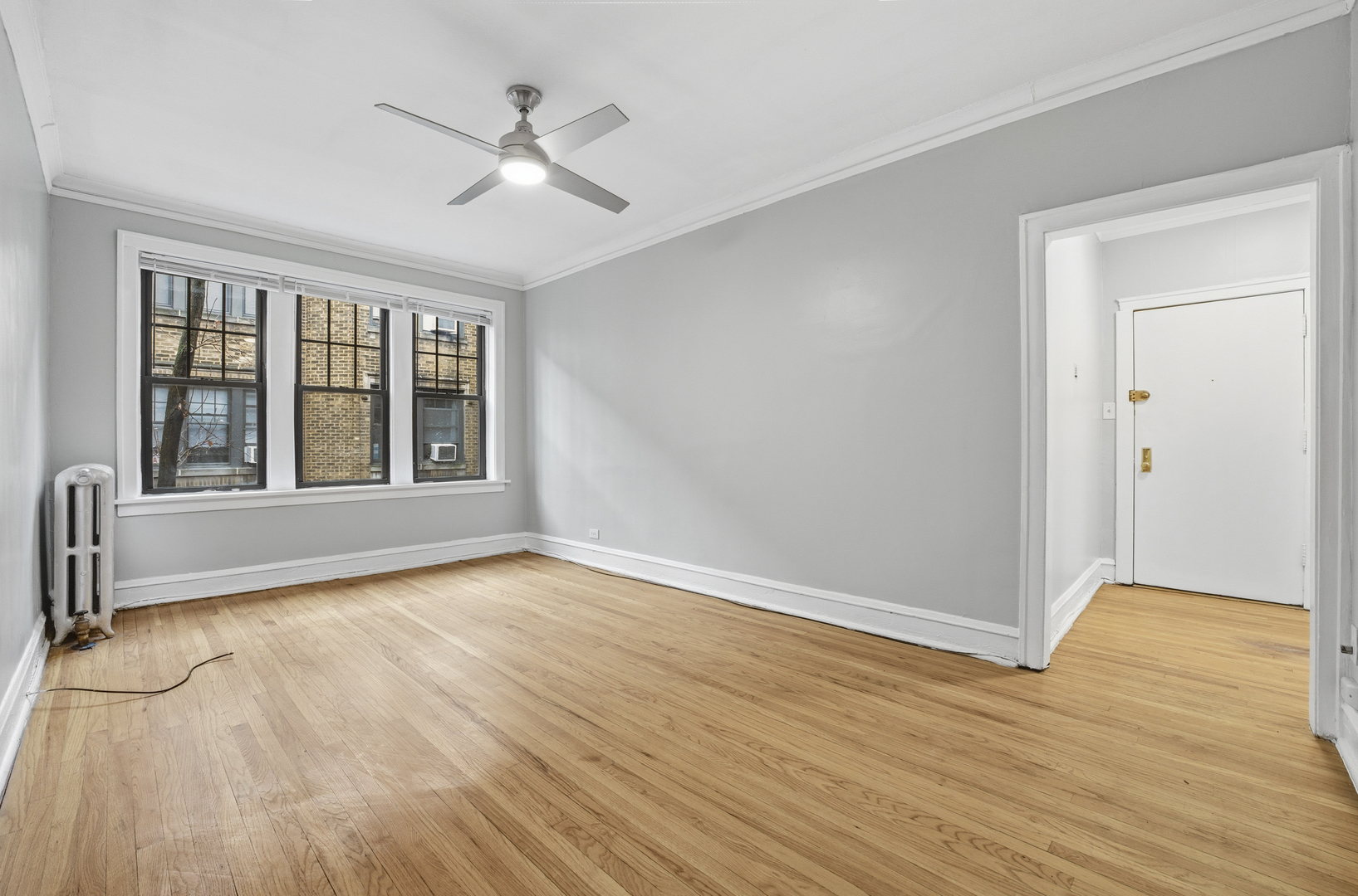 2336 W Addison Street i2