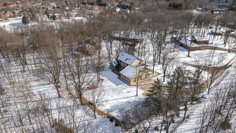 Tiny photo for 38 Walnut Creek Lane, Oswego, IL 60543 (MLS # 12547970)