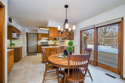 Tiny photo for 38 Walnut Creek Lane, Oswego, IL 60543 (MLS # 12547970)