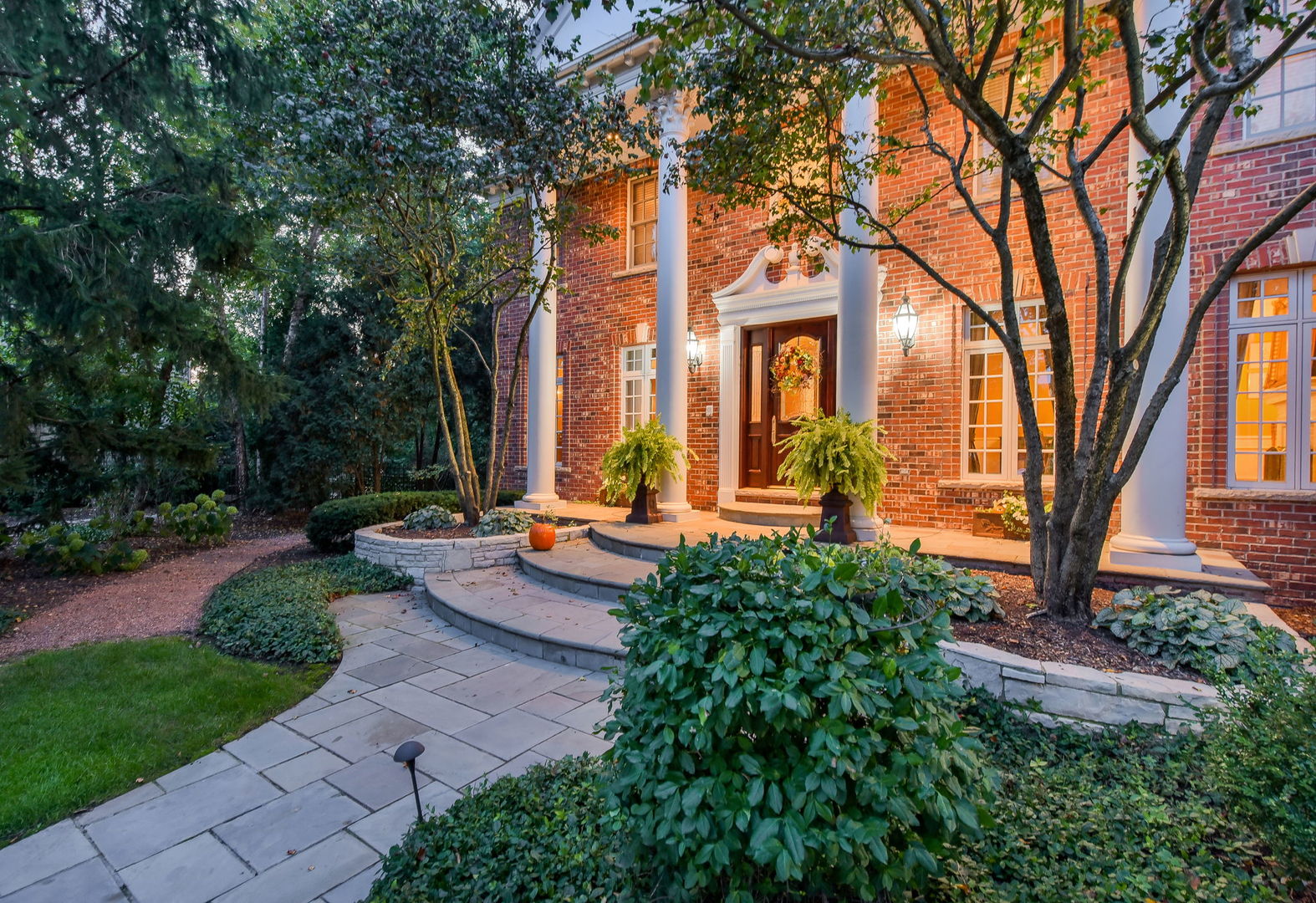 1602 Hunters Glen Court