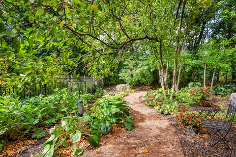 Tiny photo for 1602 Hunters Glen Court, Wheaton, IL 60189 (MLS # 12485729)