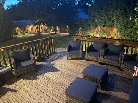 Tiny photo for 806 W Hackberry Drive, Arlington Heights, IL 60004 (MLS # 12514727)