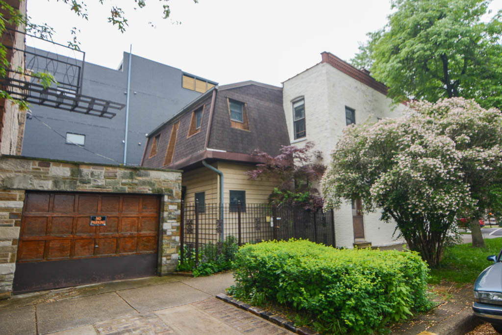 2821 W SHAKESPEARE Avenue 2R