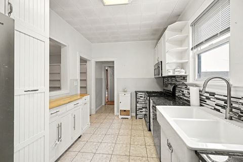 Tiny photo for 813 Circle Avenue, Forest Park, IL 60130 (MLS # 12650668)