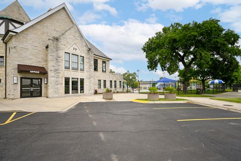 Tiny photo for 813 Circle Avenue, Forest Park, IL 60130 (MLS # 12650668)