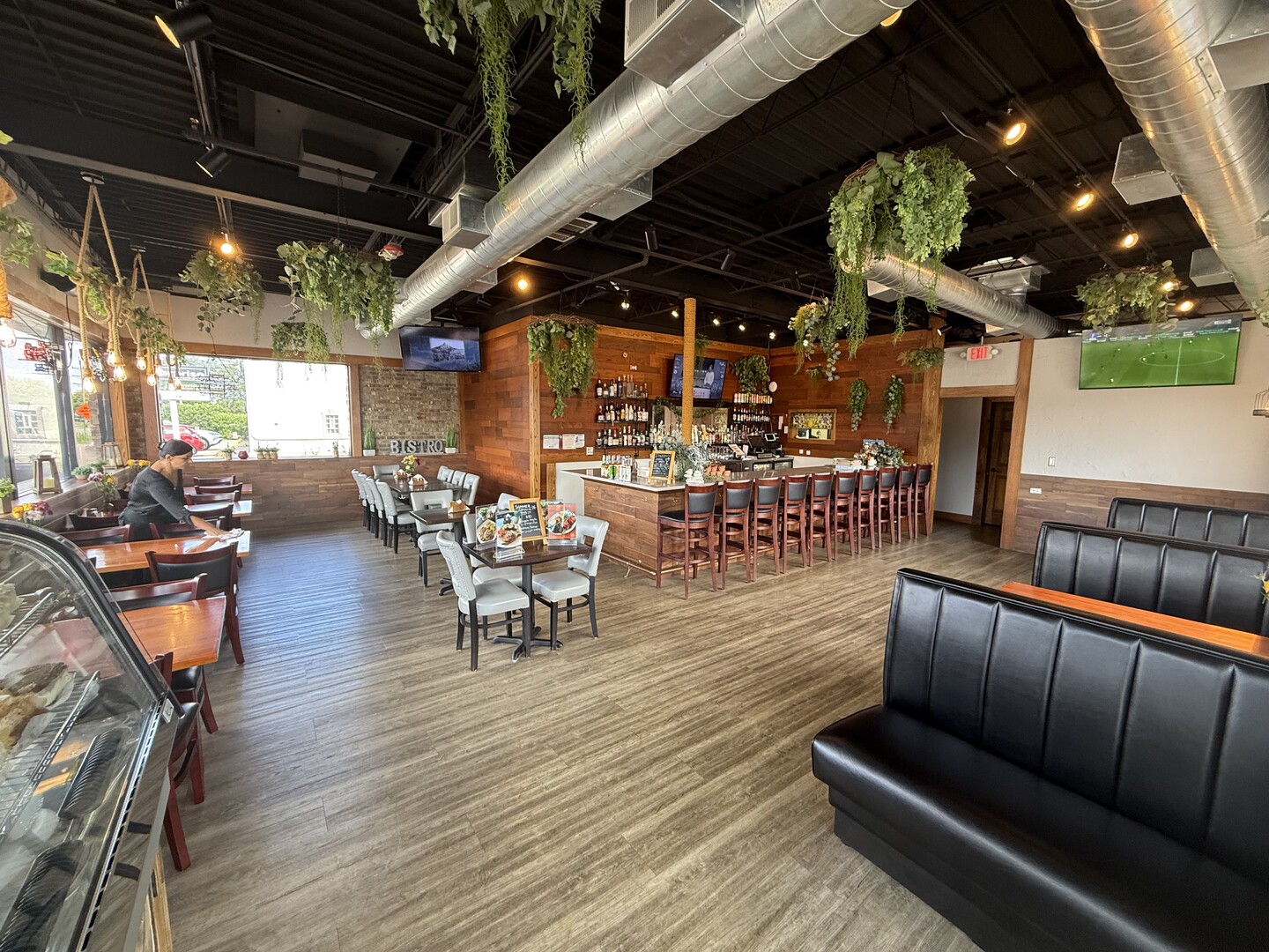 301 W Northwest Highway