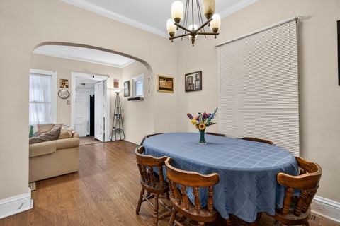 Tiny photo for 1125 Gunderson Avenue, Oak Park, IL 60304 (MLS # 12527774)