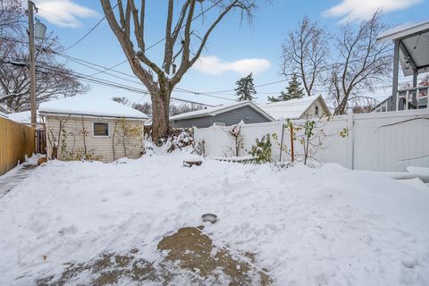 Tiny photo for 1125 Gunderson Avenue, Oak Park, IL 60304 (MLS # 12527774)