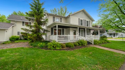 Tiny photo for 321 E Chamberlin Street, Dixon, IL 61021 (MLS # 12562210)