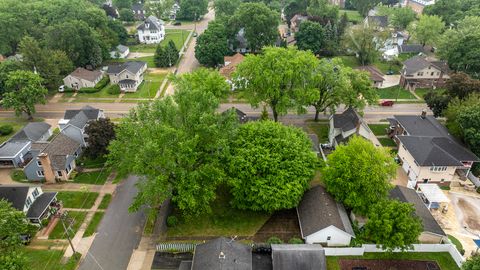 Tiny photo for 321 E Chamberlin Street, Dixon, IL 61021 (MLS # 12562210)