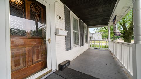 Tiny photo for 321 E Chamberlin Street, Dixon, IL 61021 (MLS # 12562210)