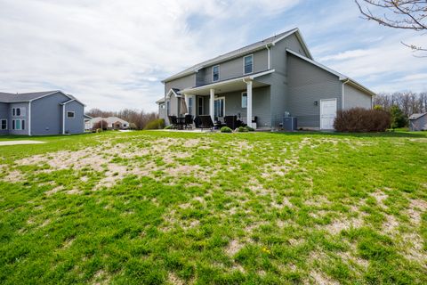 Tiny photo for 114 Mallard Way, Hudson, IL 61748 (MLS # 12604446)