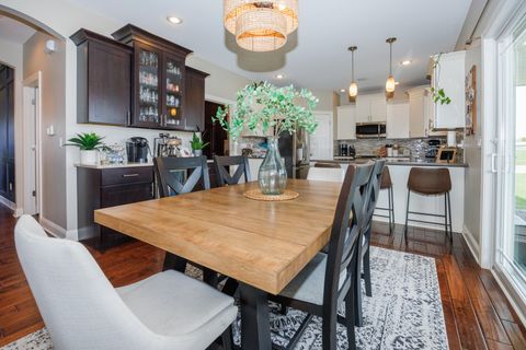 Tiny photo for 114 Mallard Way, Hudson, IL 61748 (MLS # 12604446)