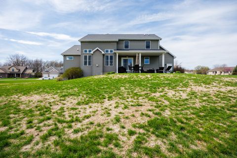 Tiny photo for 114 Mallard Way, Hudson, IL 61748 (MLS # 12604446)