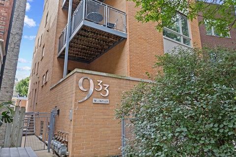 Tiny photo for 933 W George Street #1N, Chicago, IL 60657 (MLS # 12766682)