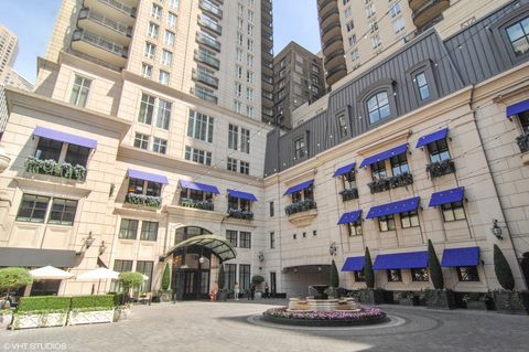 Photo of 11 E Walton Street #4202, Chicago, IL 60611 (MLS # 12527148)