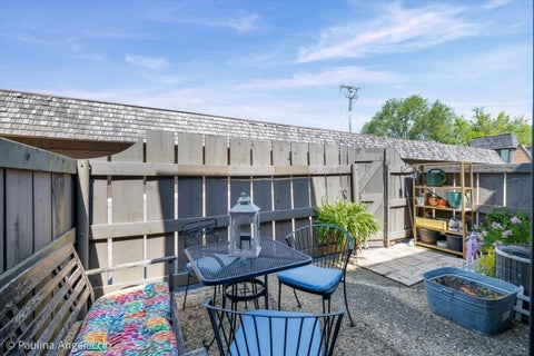 Tiny photo for 586 W Russell Street, Barrington, IL 60010 (MLS # 12646997)
