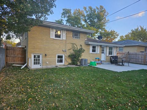 Tiny photo for 614 Forest Road, La Grange Park, IL 60526 (MLS # 12510843)