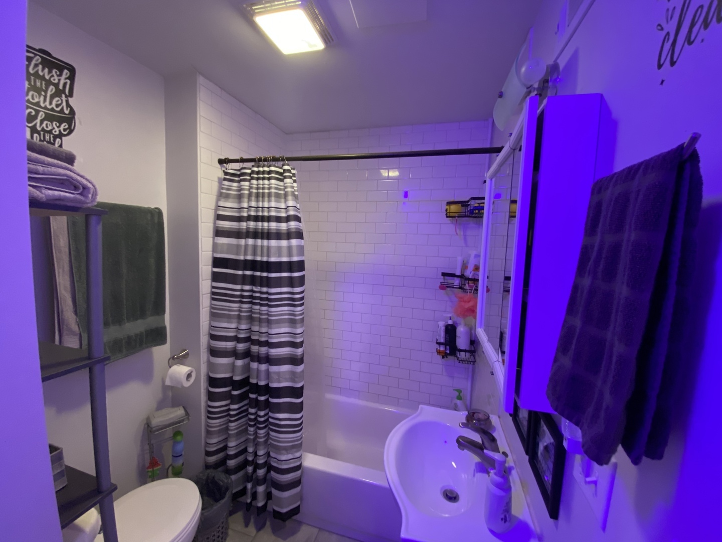 120-122 N Spring Street