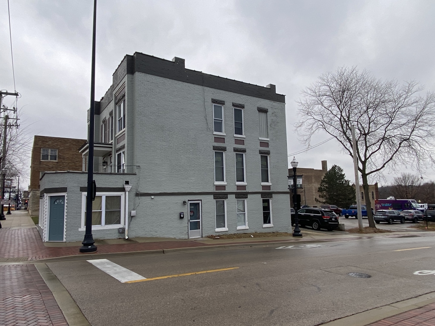 120-122 N Spring Street