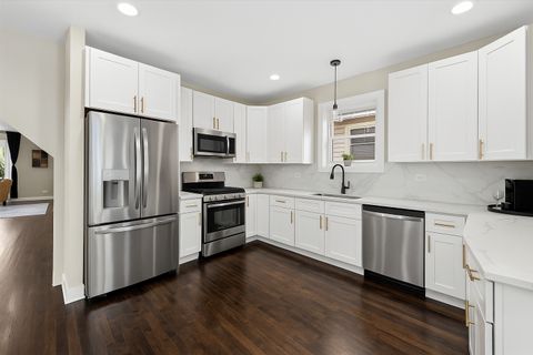 Tiny photo for 8041 S Blackstone Avenue, Chicago, IL 60619 (MLS # 12510174)