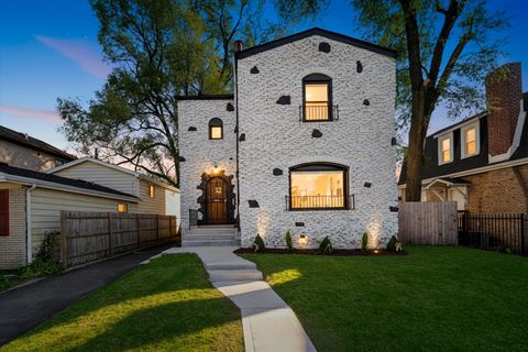 Tiny photo for 8041 S Blackstone Avenue, Chicago, IL 60619 (MLS # 12510174)