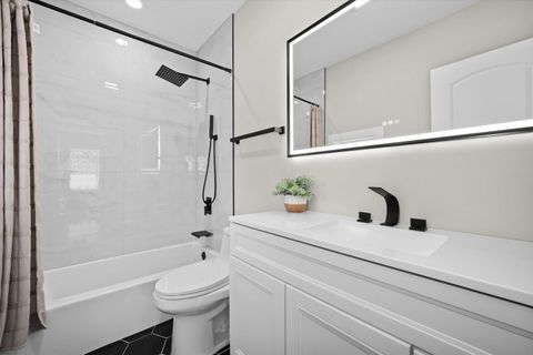 Tiny photo for 8041 S Blackstone Avenue, Chicago, IL 60619 (MLS # 12510174)