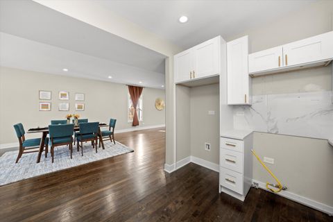 Tiny photo for 8041 S Blackstone Avenue, Chicago, IL 60619 (MLS # 12510174)