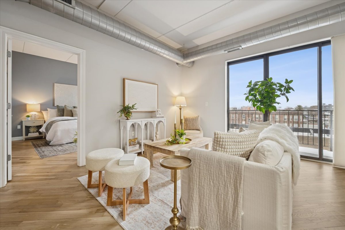 3125 W Fullerton Avenue 419