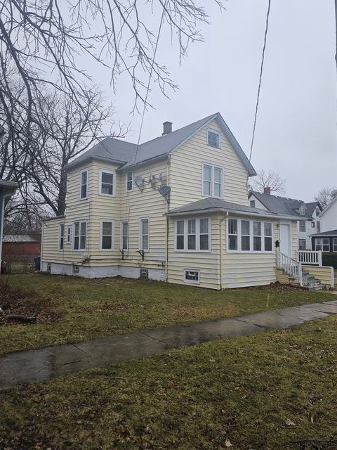 Photo of 728 N Ash Street, Waukegan, IL 60085 (MLS # 12593756)